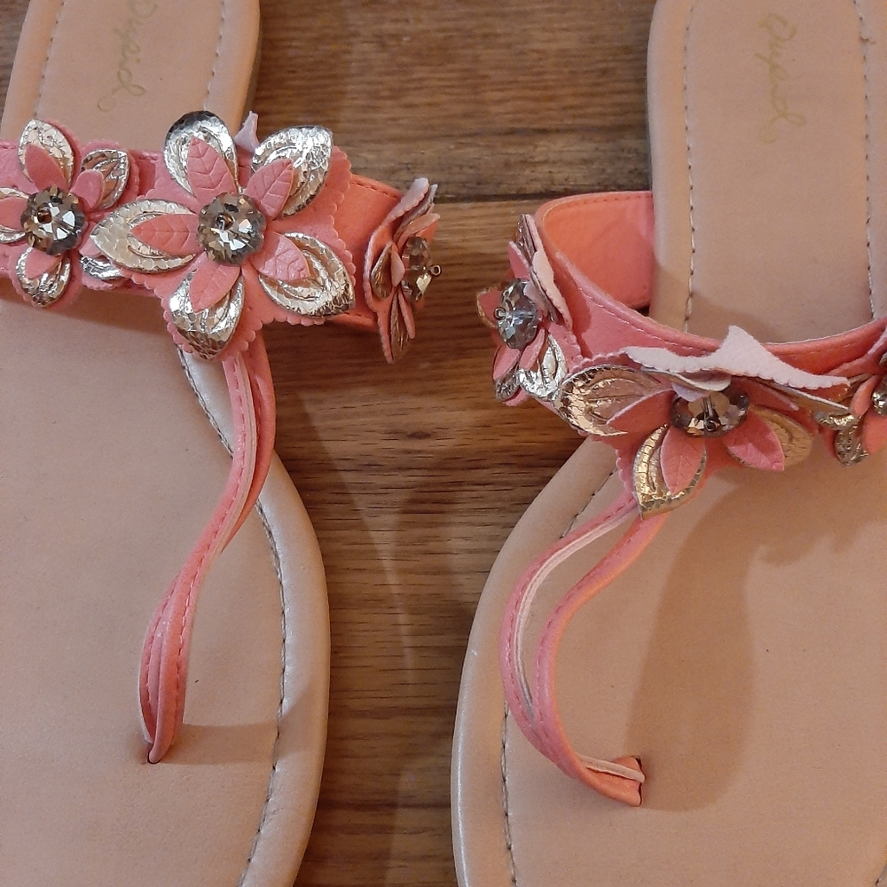 Sandal flats